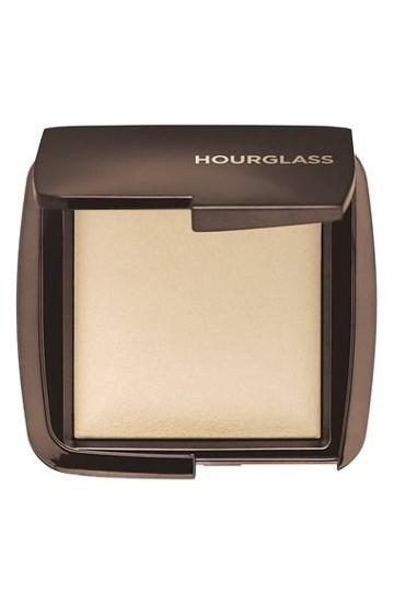 hourglass-cosmetics-ambient-lighting-powder-diffused-light